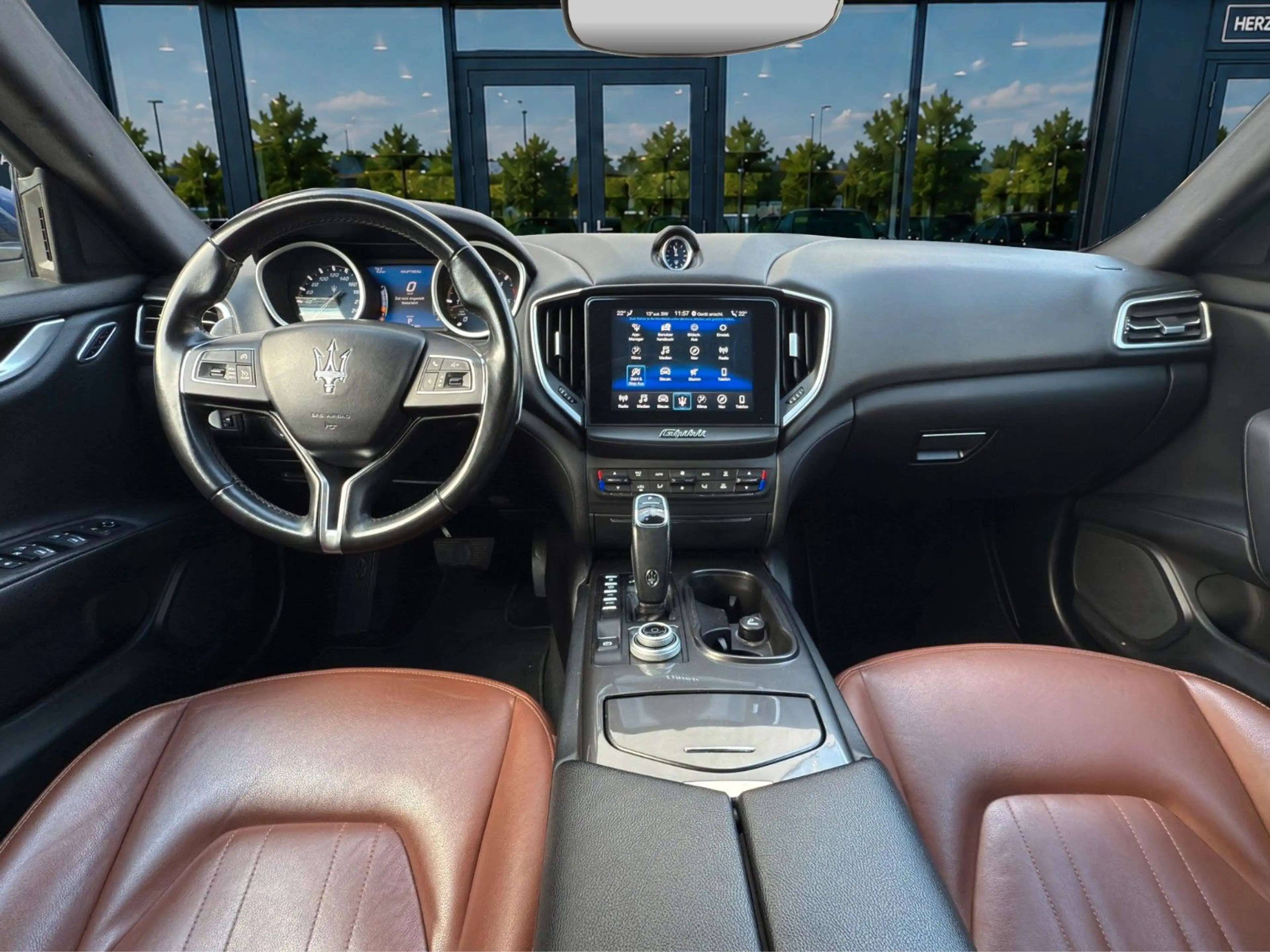 Maserati Ghibli 3.0 Diesel, Sport, LM20, Memory,LED — photo 13