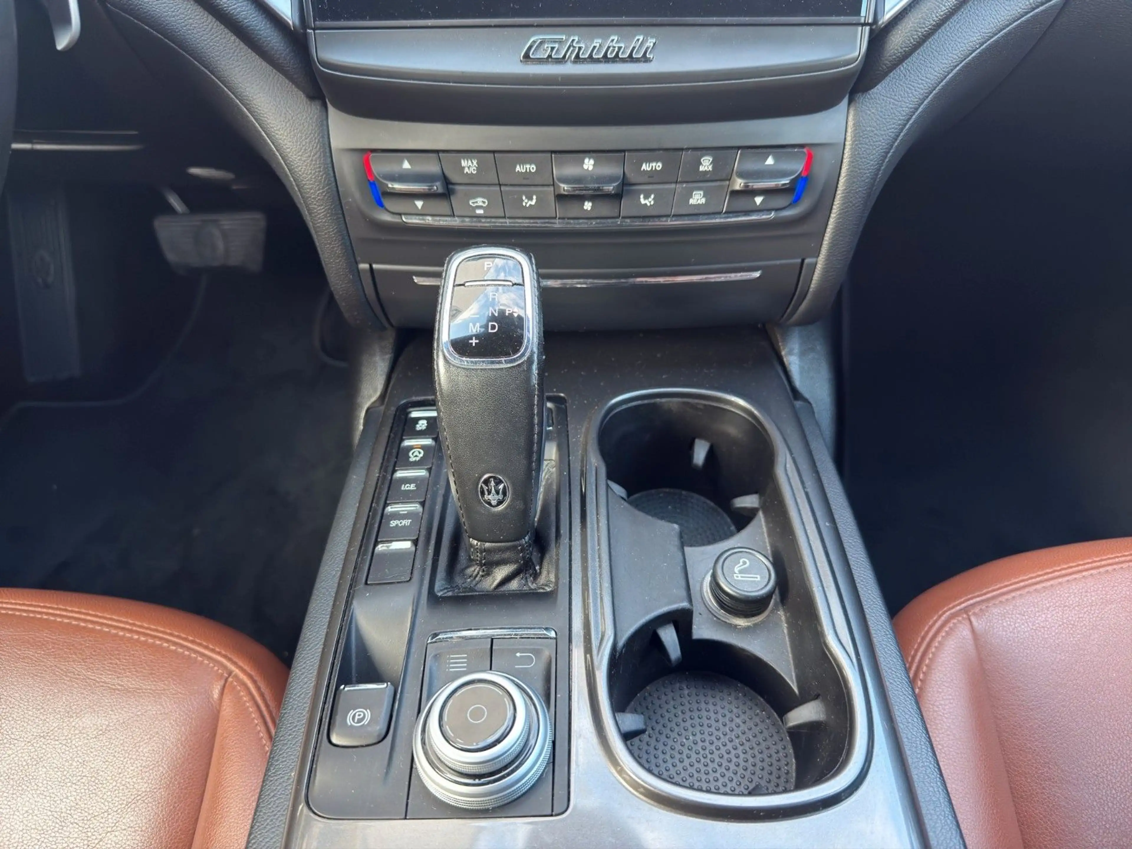 Maserati Ghibli 3.0 Diesel, Sport, LM20, Memory,LED — photo 15