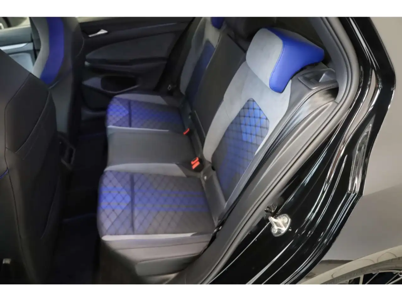 Volkswagen Golf 2.0 TSI 4Motion Black Edition DSG Matrix, миниатюра 17