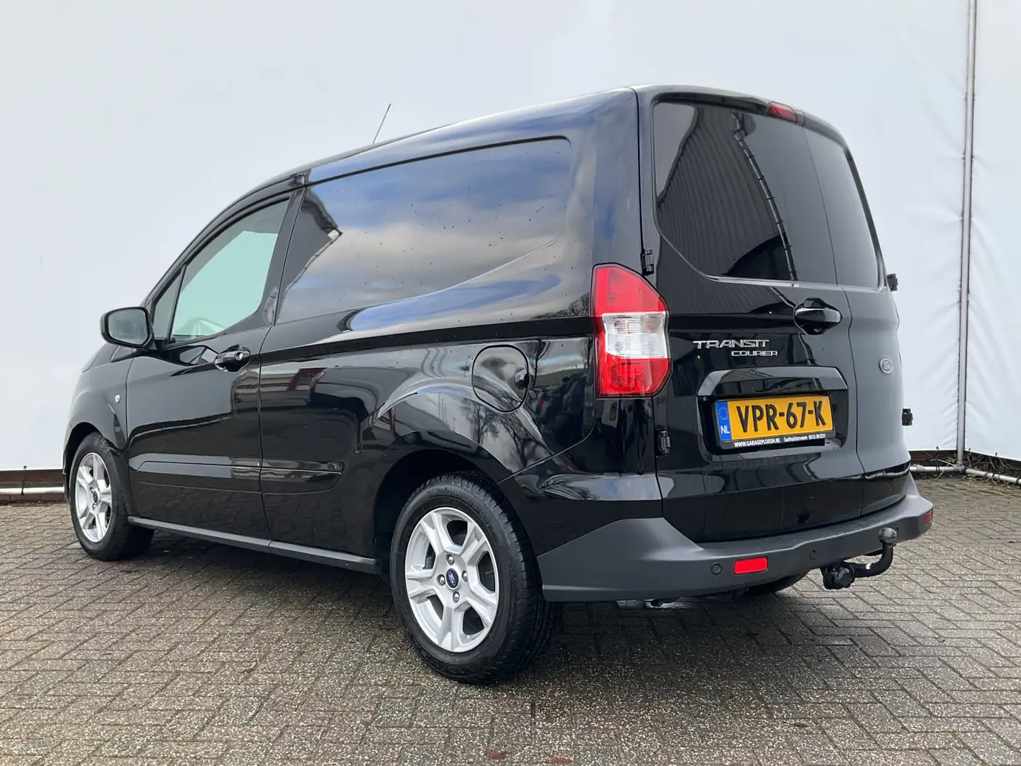 Ford Transit Courier 1.0 Nav (15.700 ex btw) Carplay Camera Stoelverw T Zwart - 2