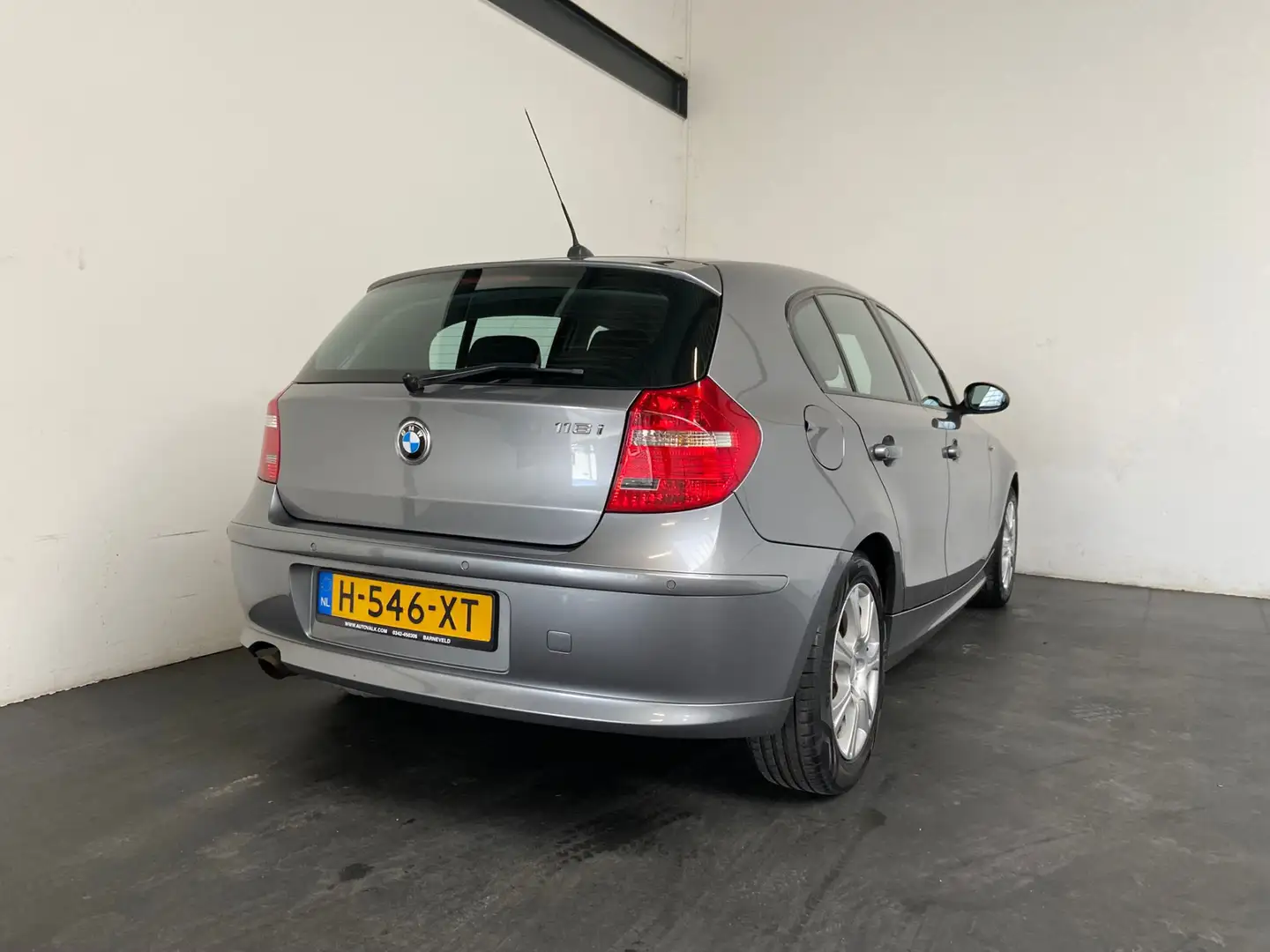 BMW 116 1-serie 116i. Airco! Grau - 2