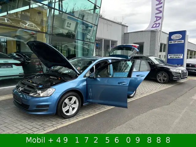 Volkswagen Golf view 3