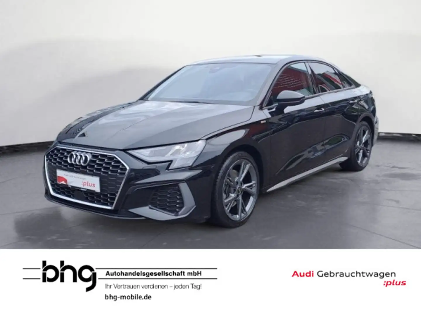 Audi A3 35TFSI Limousine Sline Pano Kamera Sitzheizun Schwarz - 1