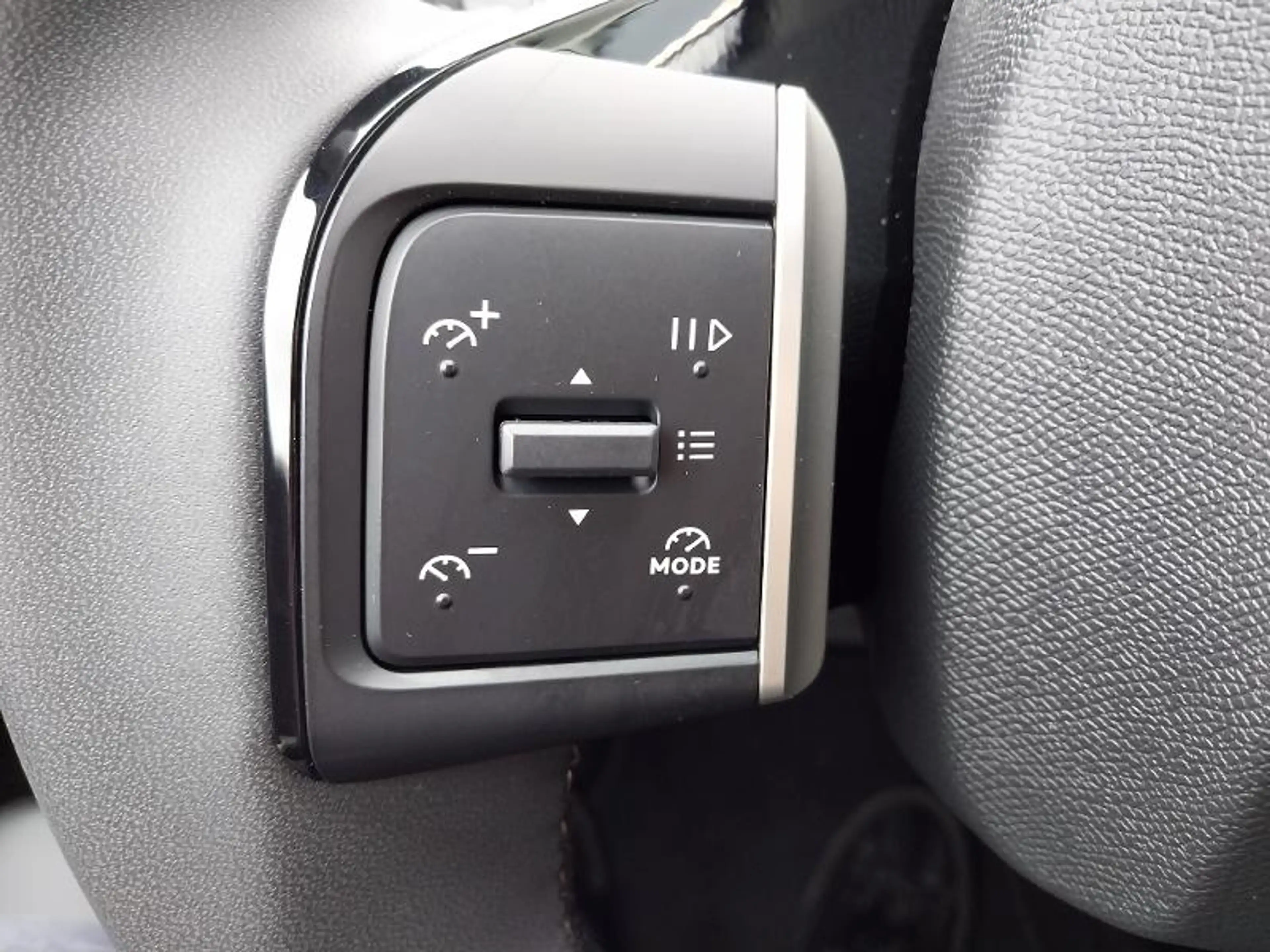 Citroen C3 Aircross MAX Hybrid 145 — photo 13