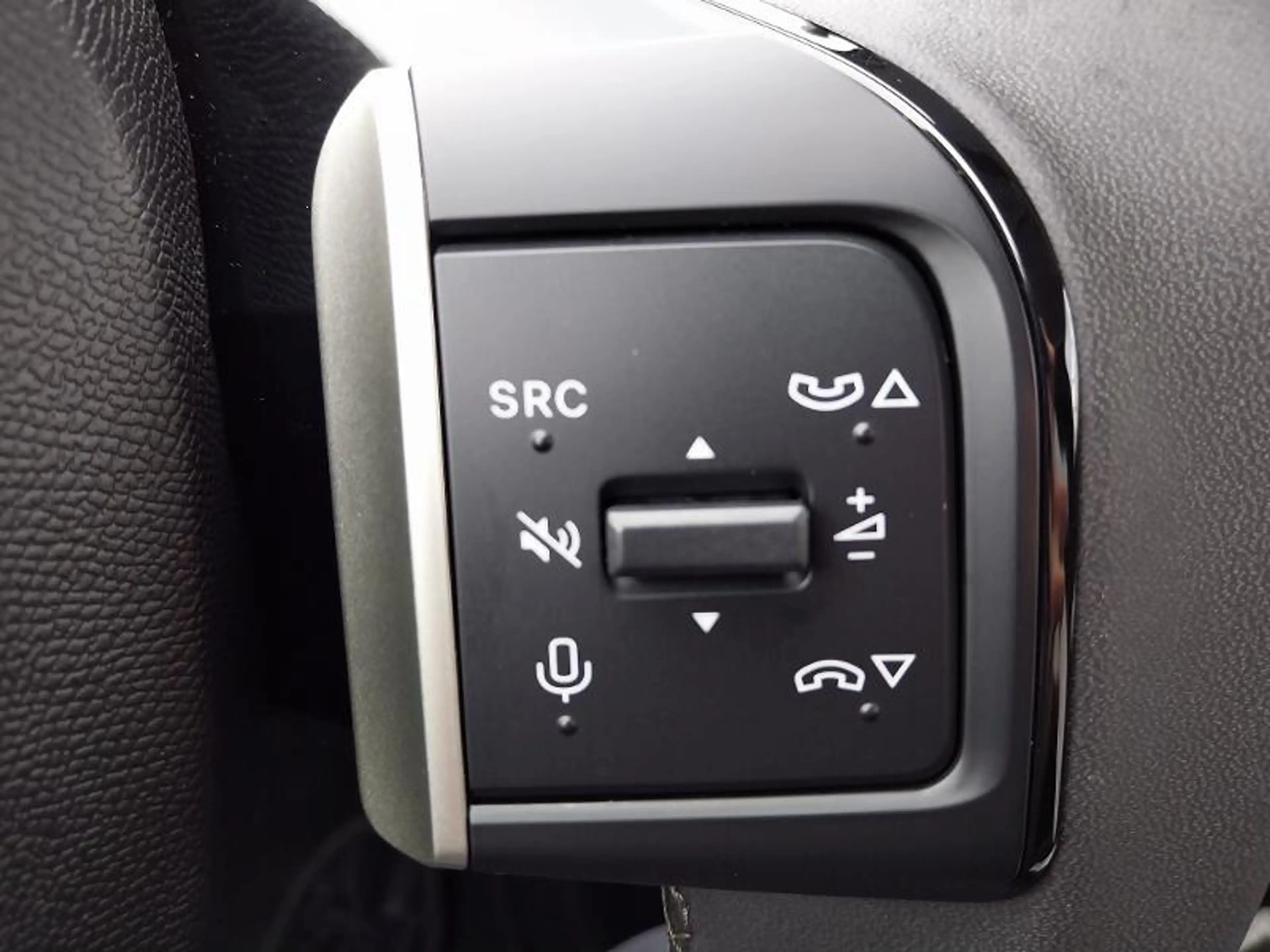 Citroen C3 Aircross MAX Hybrid 145 — photo 14