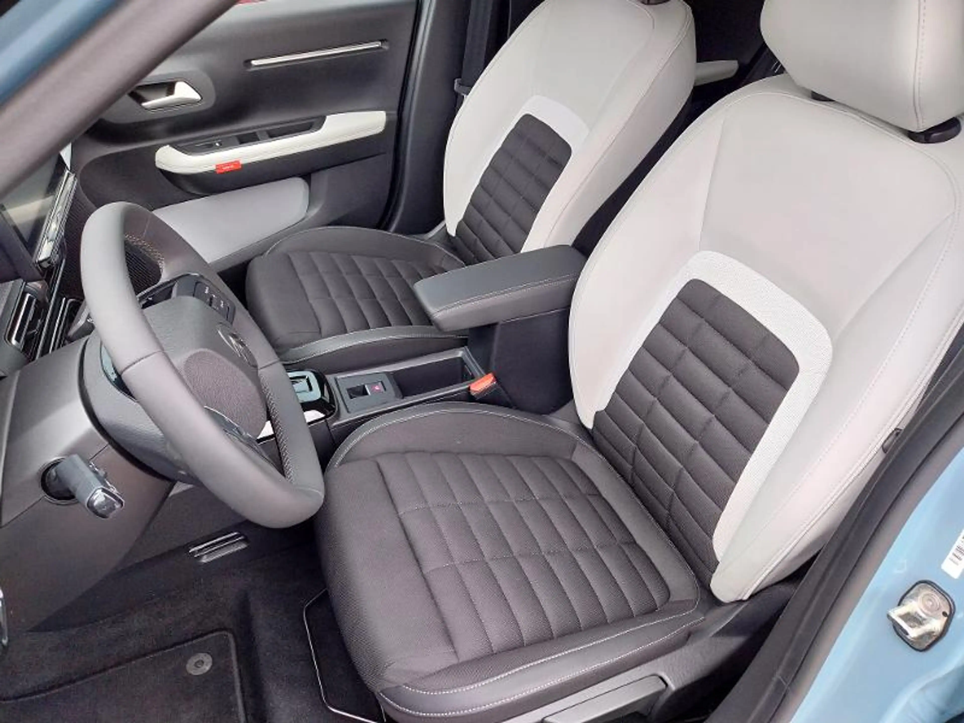 Citroen C3 Aircross MAX Hybrid 145 — photo 9