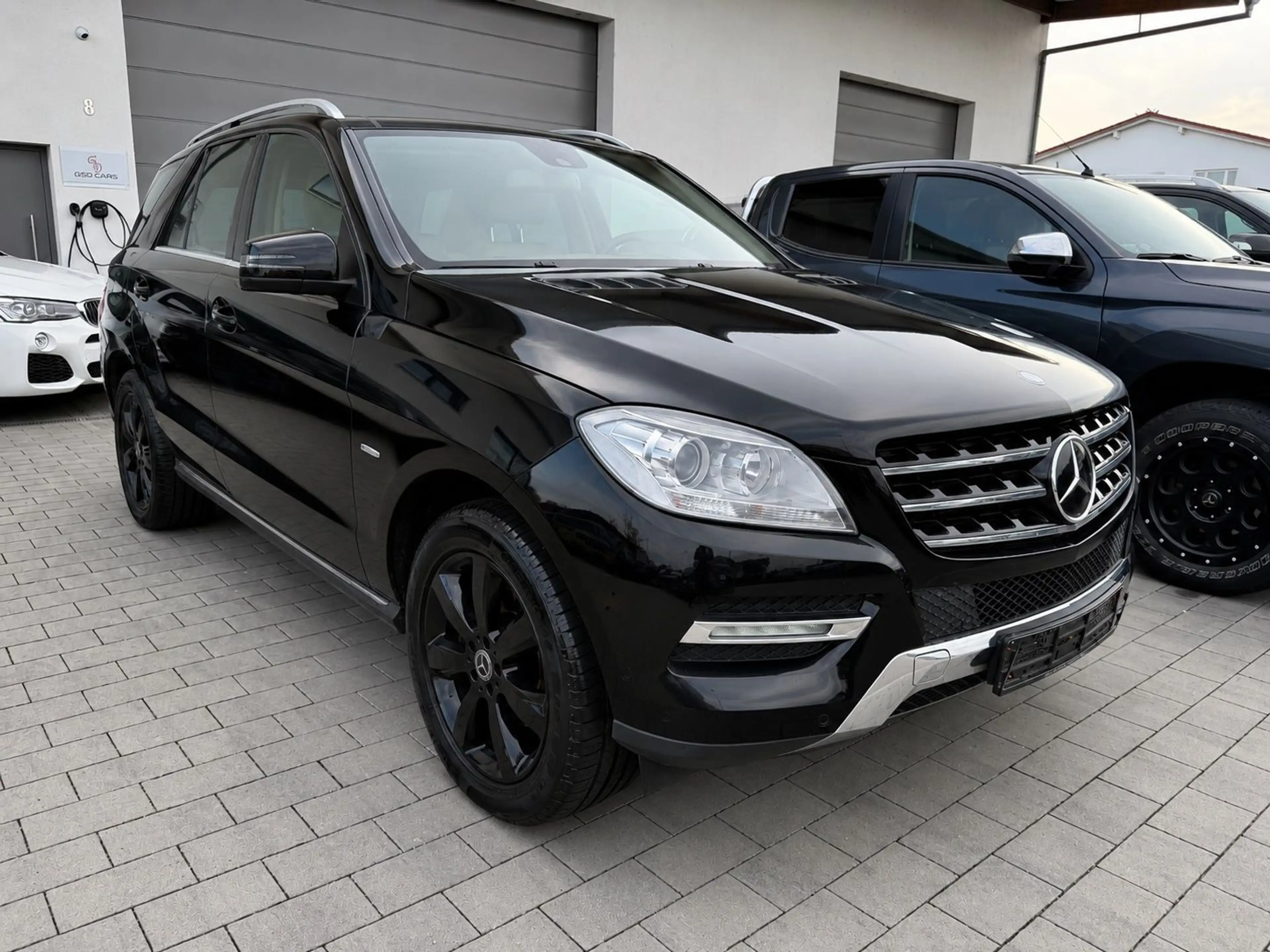 Mercedes-Benz ML 350 CDI BlueTec 4Matic — photo 4