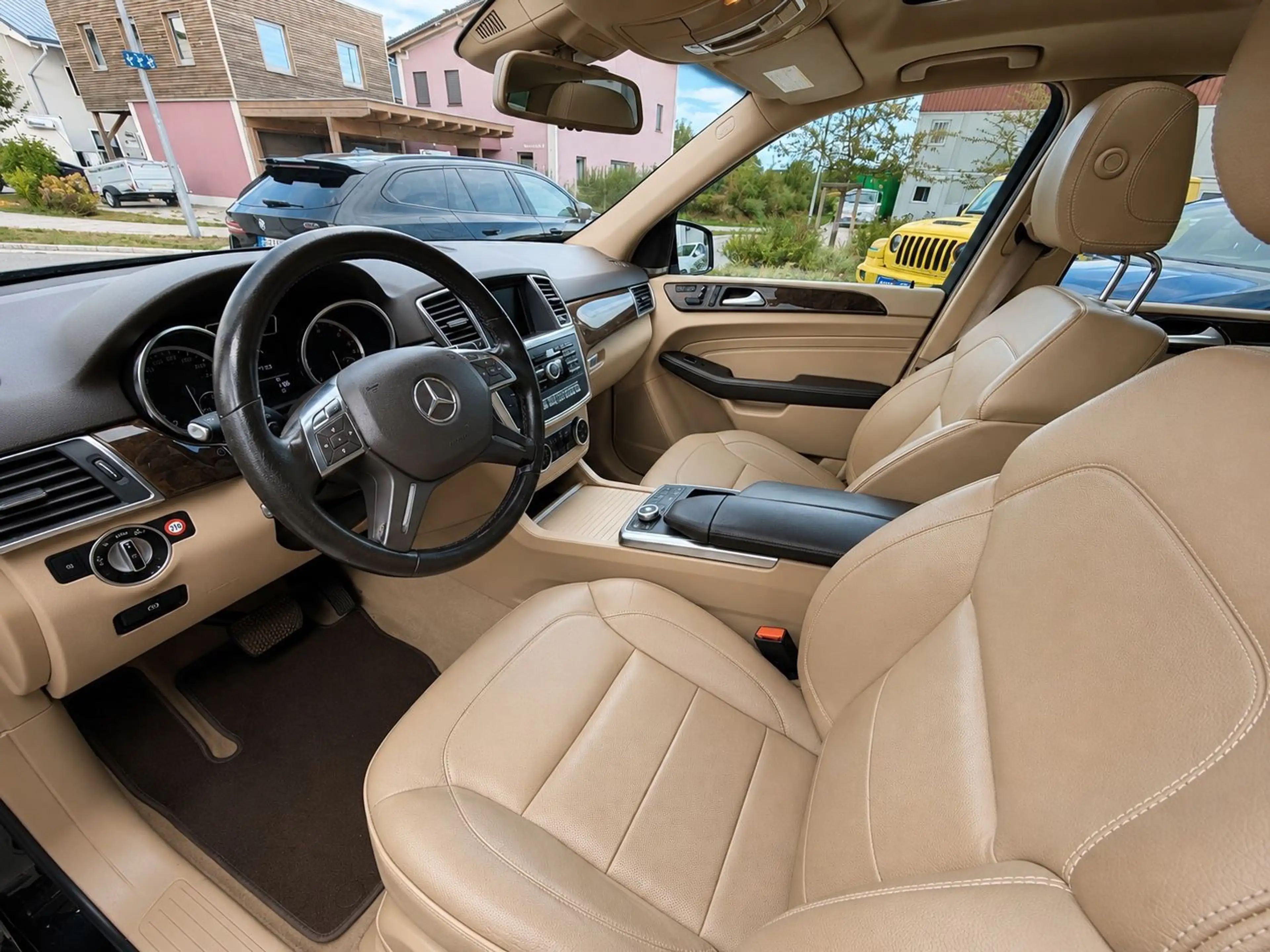 Mercedes-Benz ML 350 CDI BlueTec 4Matic — photo 5