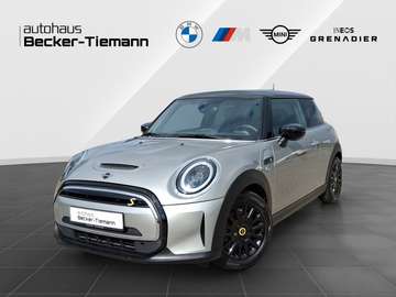 LED/NAVI/CarPlay/PDC/Sitzheizung/Driving/Tempomat