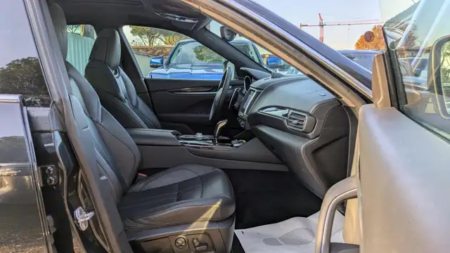 Maserati Levante view 14