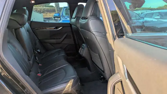 Maserati Levante view 15