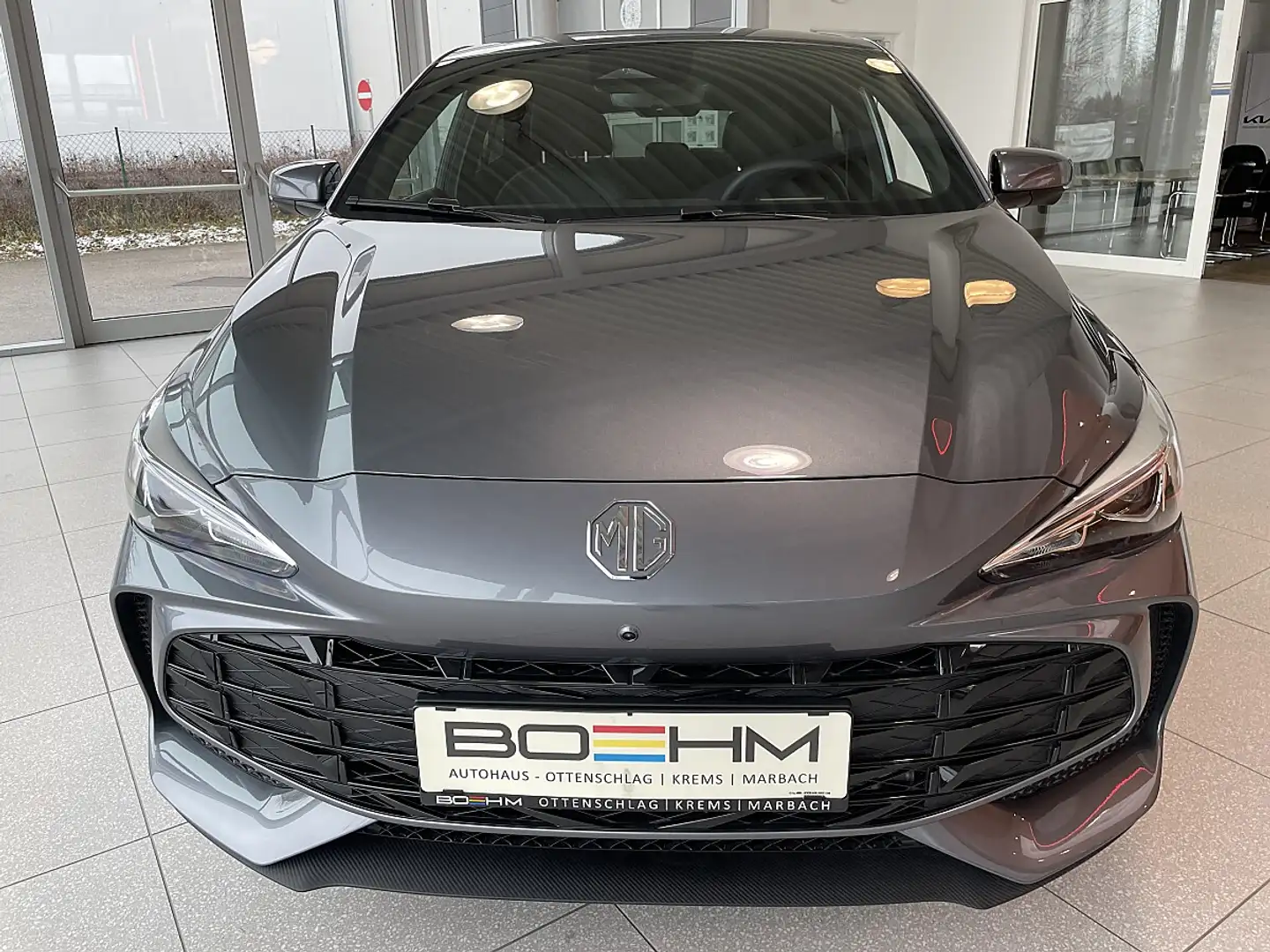 MG MG3 1,5 Hybrid+ Luxury Aut. Grau - 2