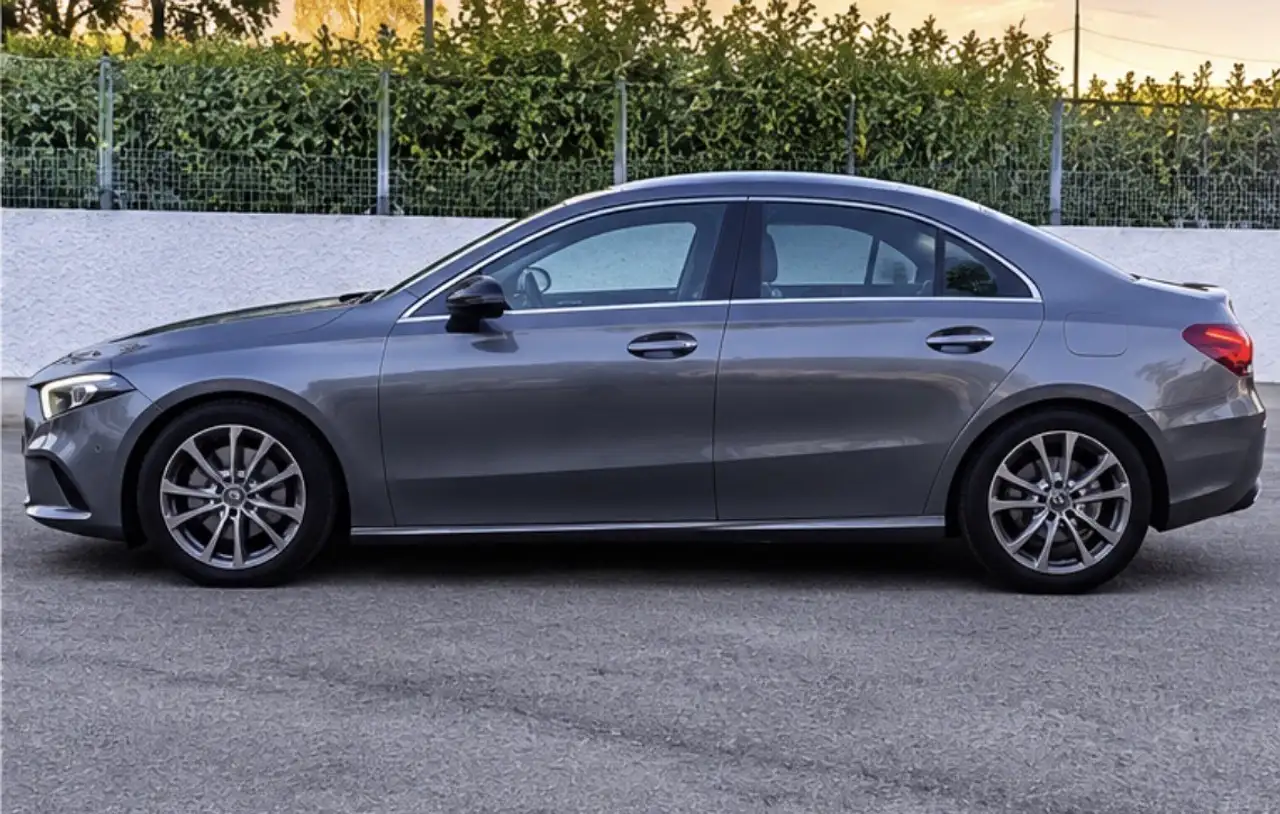 Mercedes-Benz A 180