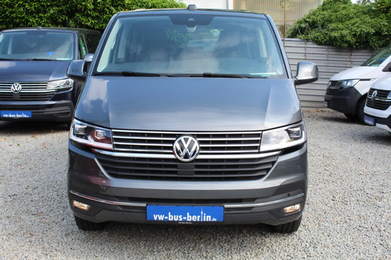 Volkswagen T6.1 Multivan Generation SIX DSG AHK ACC Standhz Grau - 2