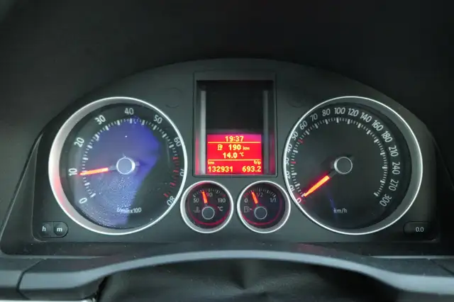 Volkswagen Golf view 12