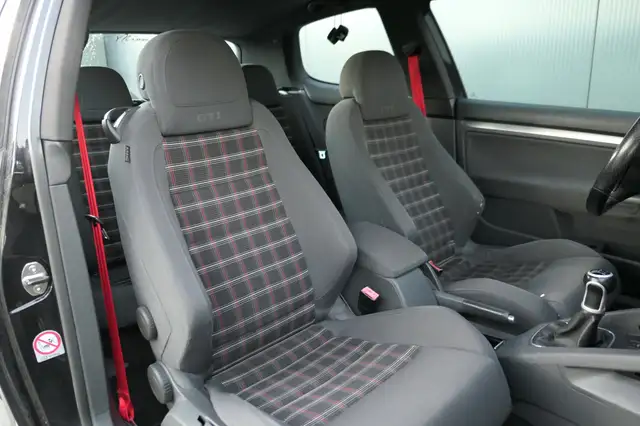 Volkswagen Golf view 11