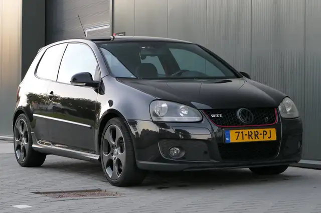 Volkswagen Golf view 5