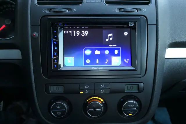 Volkswagen Golf view 13