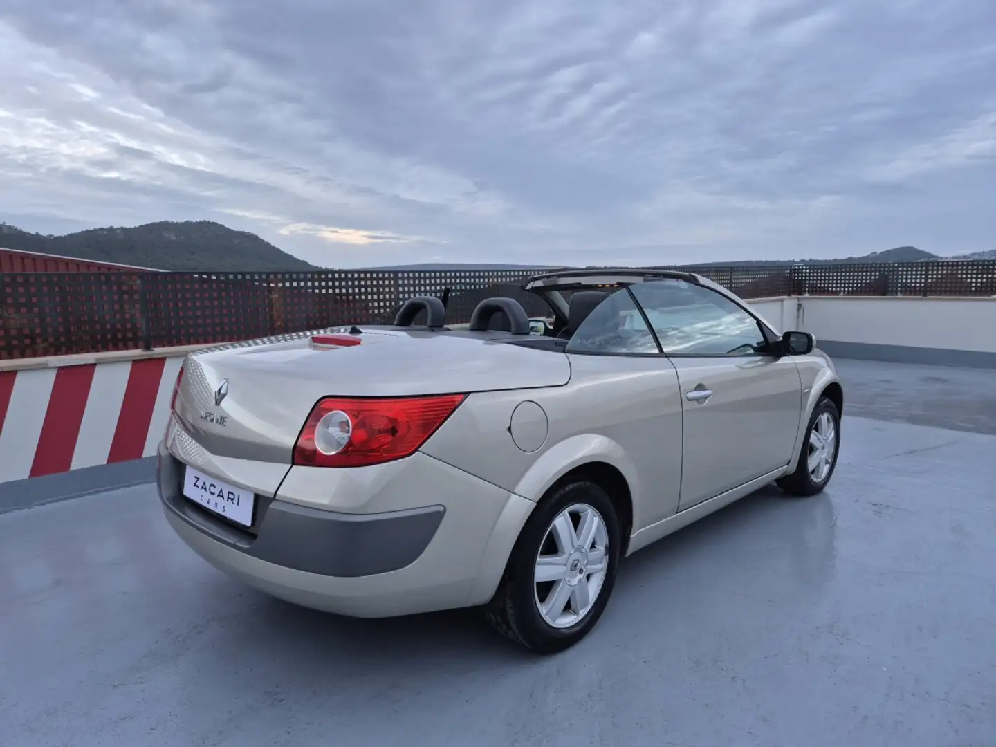Renault Megane Cabrio 1.6 Dynamique Beige - 2