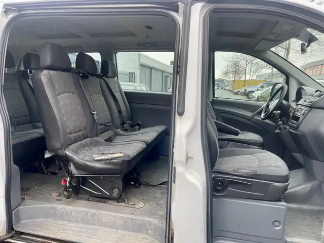 Mercedes-Benz Vito view 2