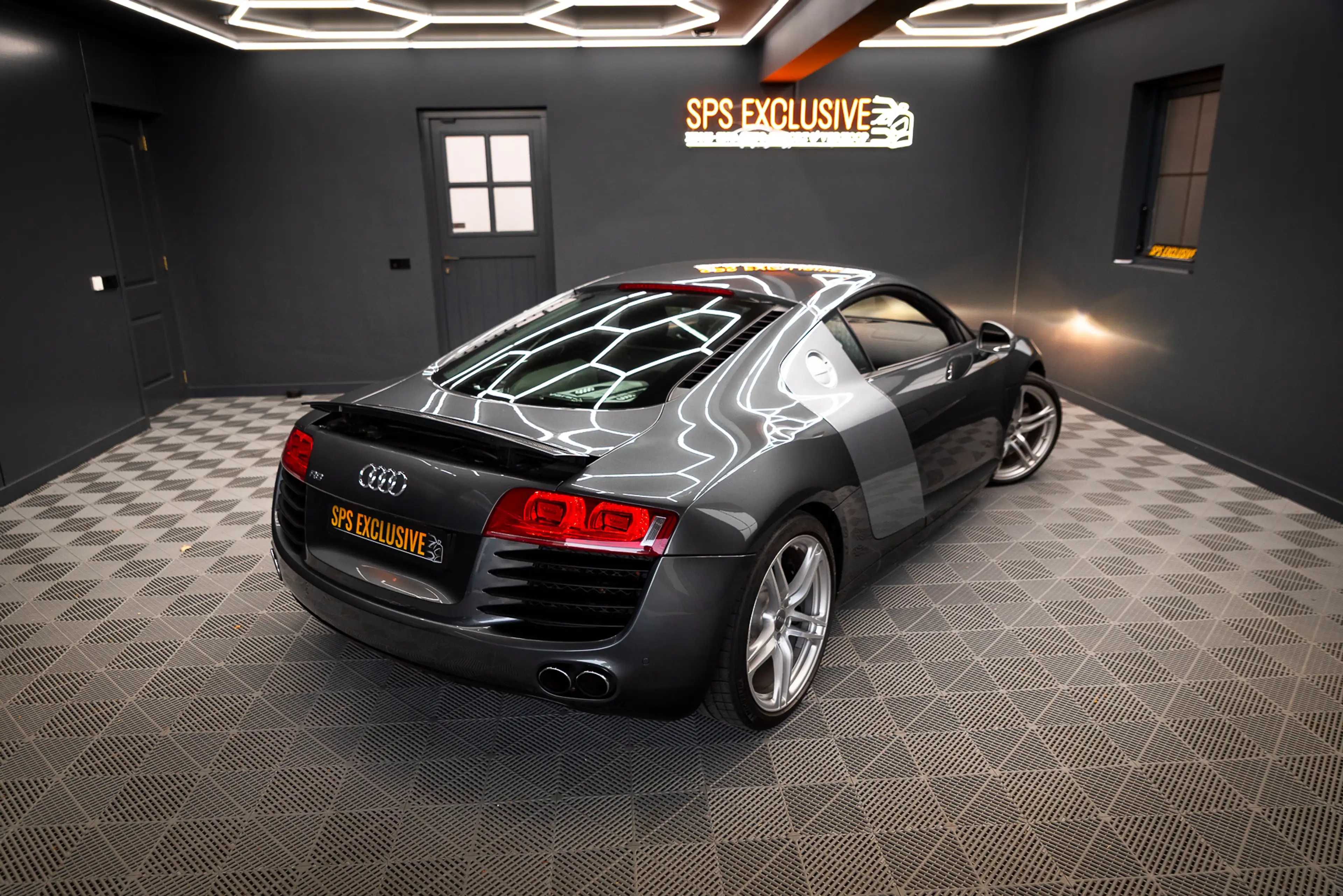 Audi R8 4.2 V8 FSI Carbon / JM Uitlaat / B&O / PDC / Gerev — photo 7