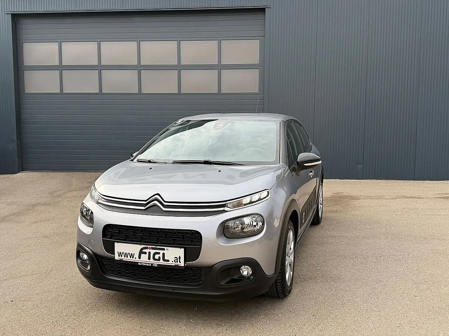 Citroen C3 PureTech 83 S&S 5-Gang-Manuell Live Grau - 2