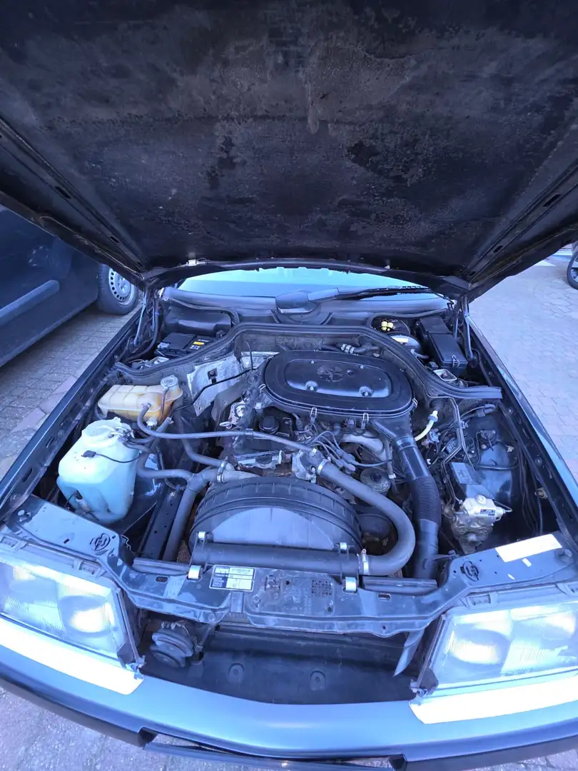 Mercedes-Benz E 230 - 1