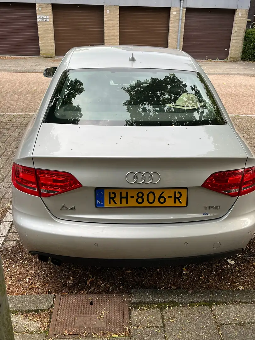 Audi A4 A4 1.8 TFSI Grijs - 2