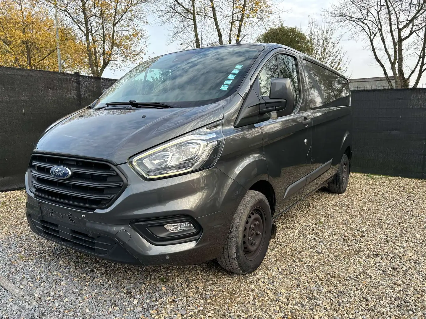 Ford Transit Custom 2.0 TDCi L2H1 Grau - 1