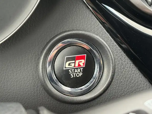 Toyota C-HR view 29