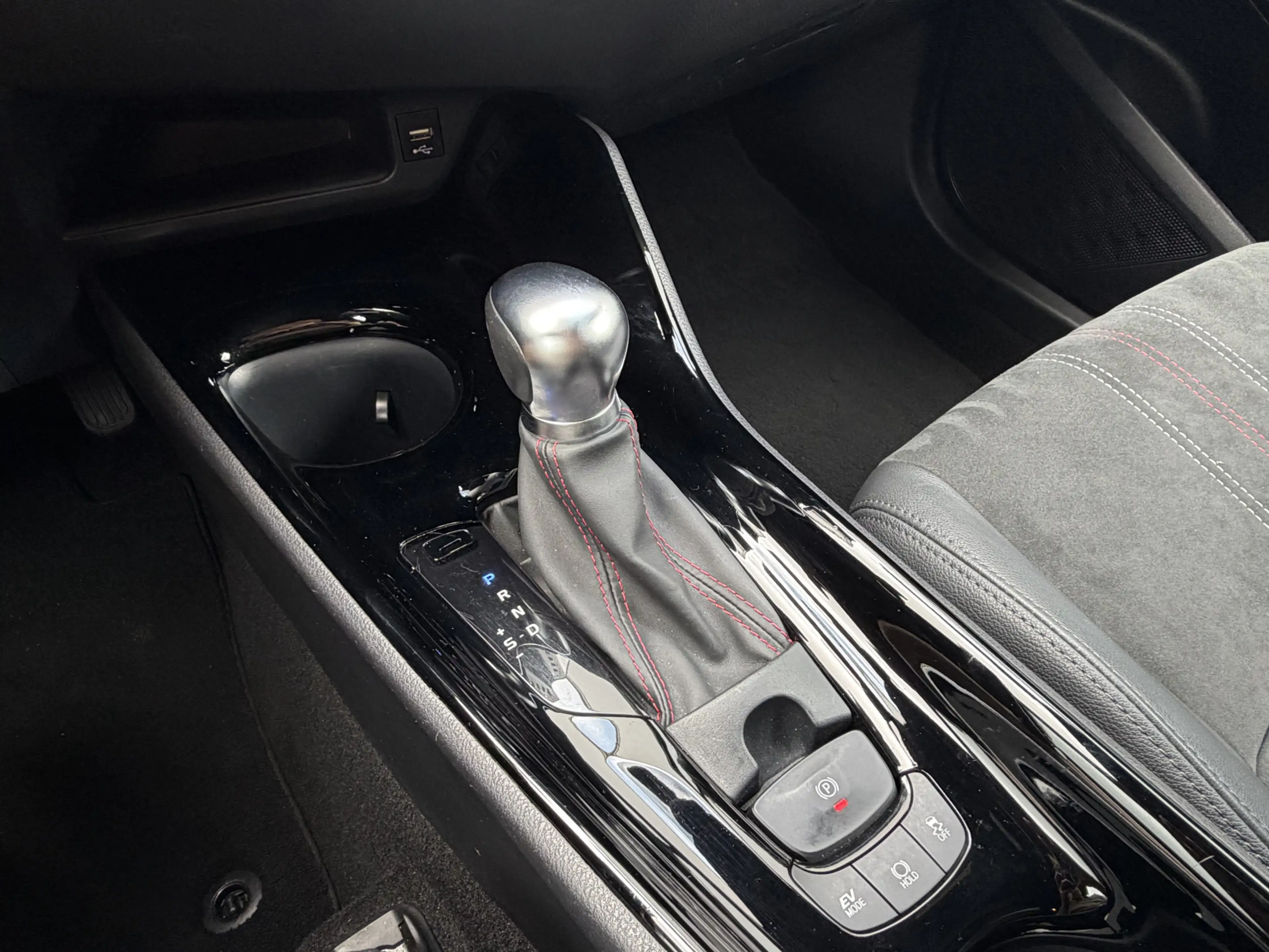 Toyota C-HR 2.0 Hybrid GR-Sport JBL Camera Alcantara Stoelverw — photo 39