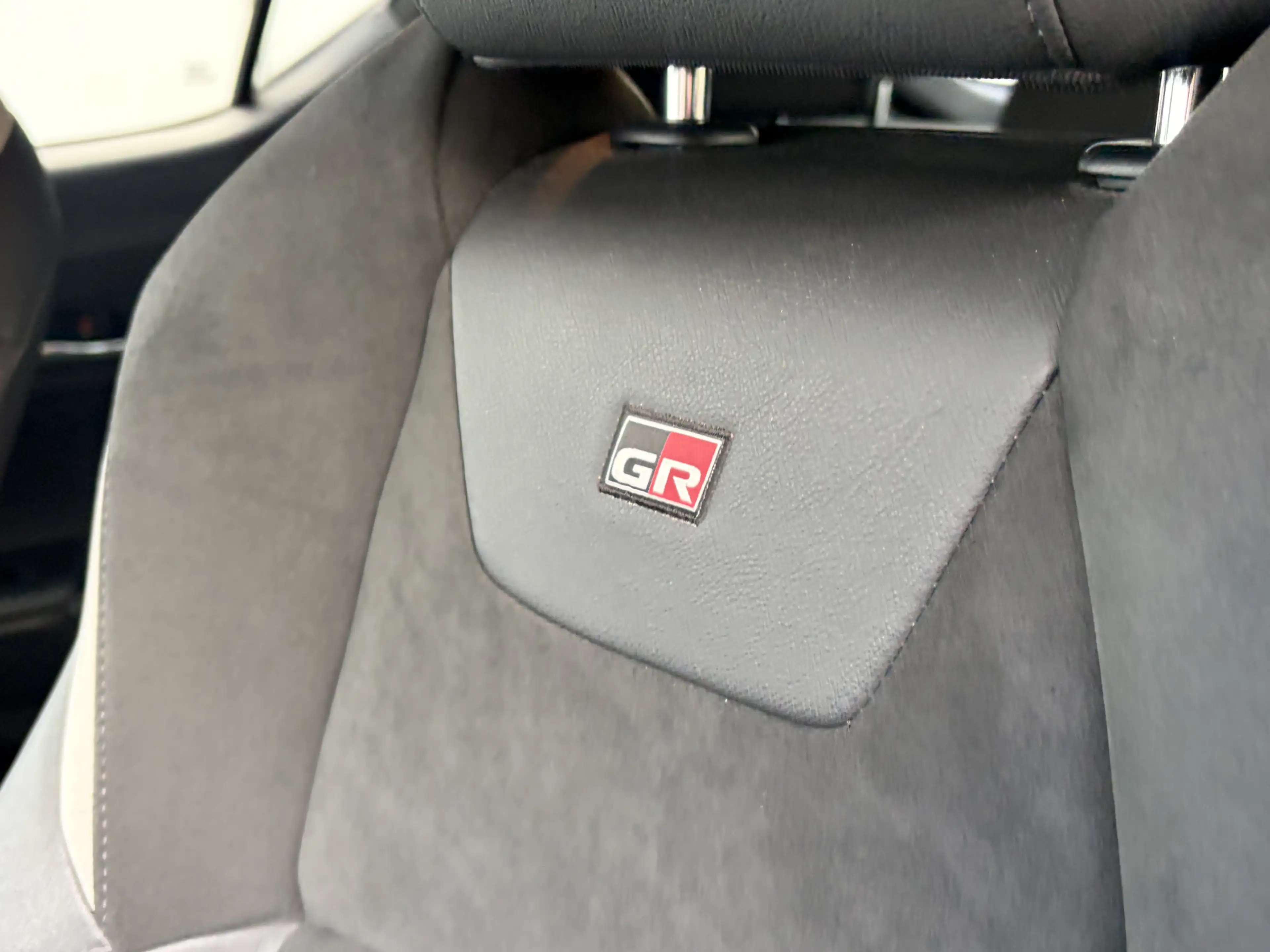 Toyota C-HR 2.0 Hybrid GR-Sport JBL Camera Alcantara Stoelverw — photo 7