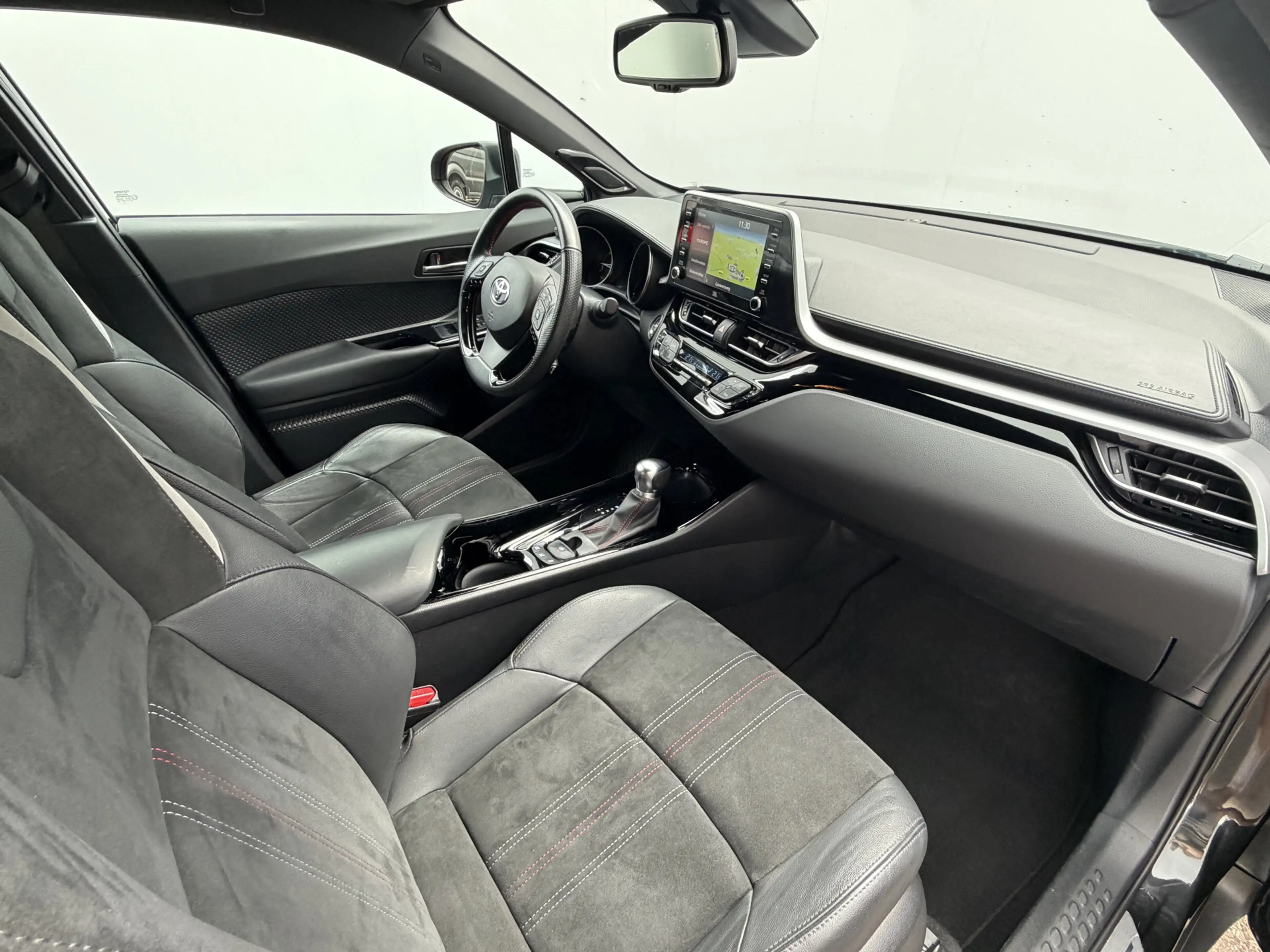 Toyota C-HR 2.0 Hybrid GR-Sport JBL Camera Alcantara Stoelverw — photo 3
