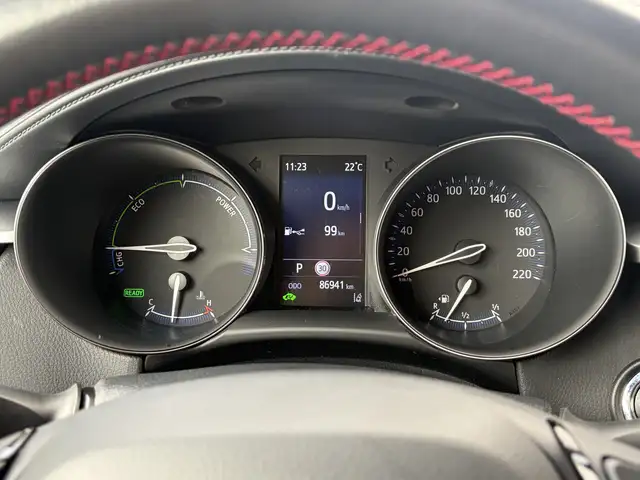 Toyota C-HR view 28