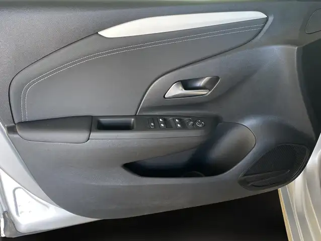 Opel Corsa view 11