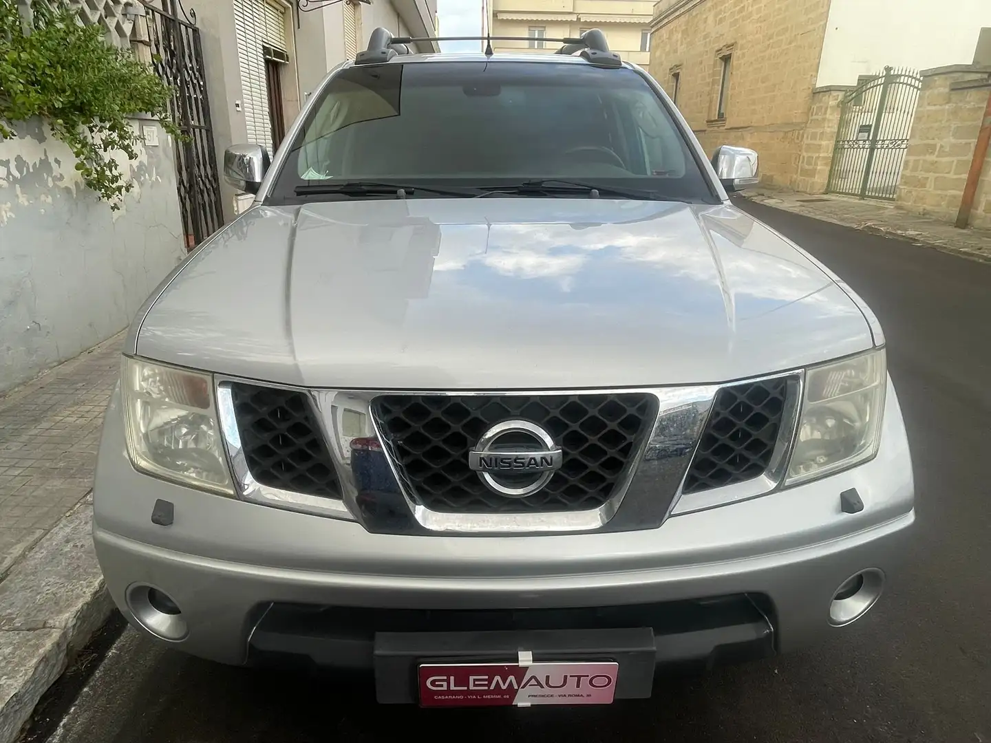 Nissan Navara Navara 2005 d.cab 2.5 dci XE 174cv Grigio - 1