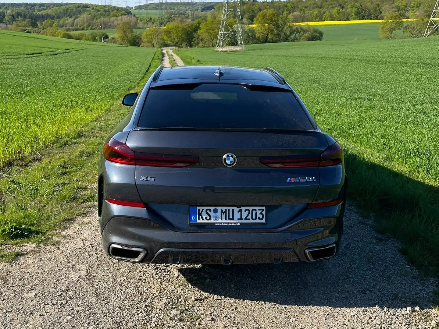 BMW X6 M X6 M50i Grau - 2