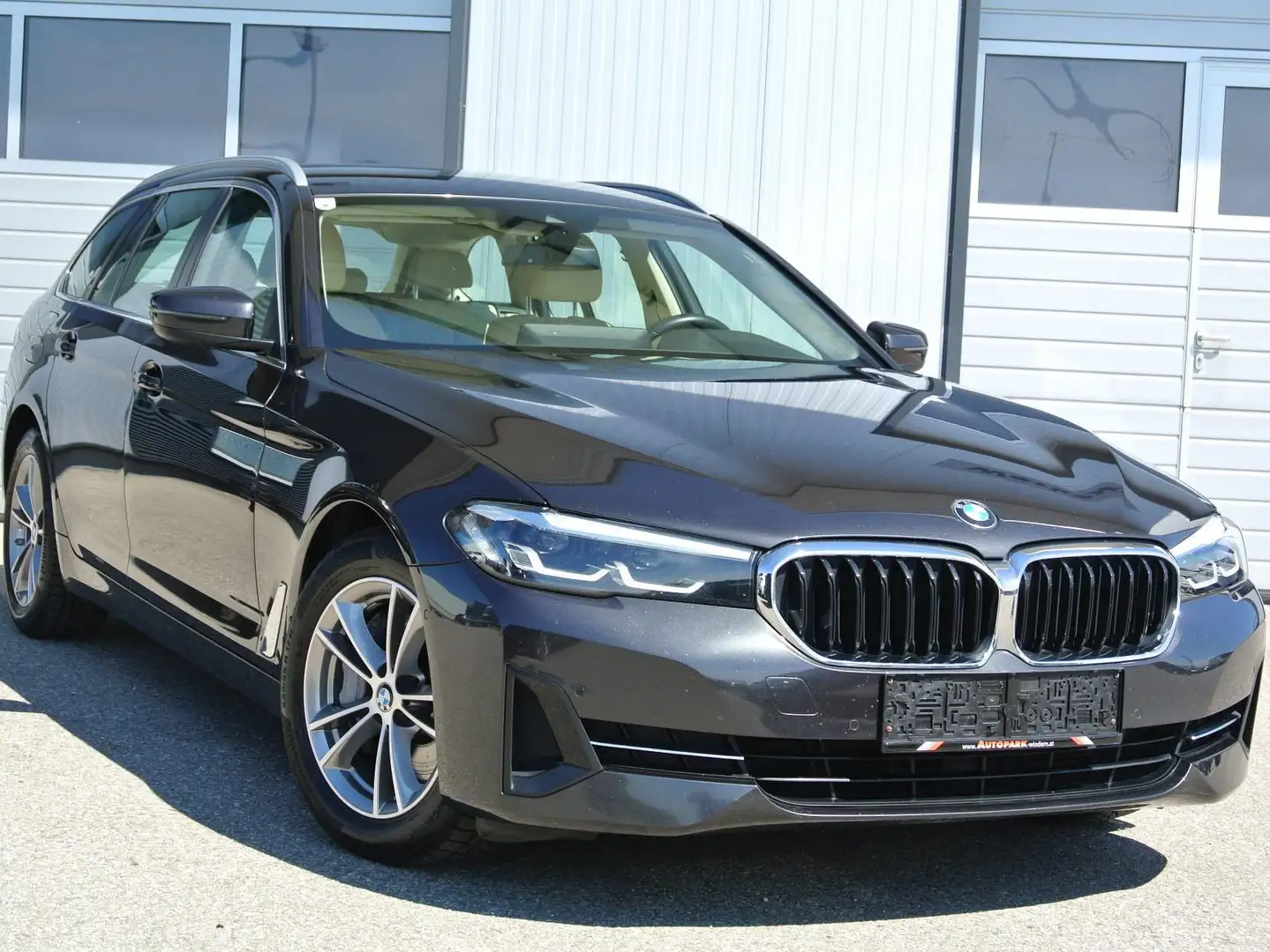 BMW 530 d xdrive touring Aut. **virtual CP ** LEDER * LED Grau - 1