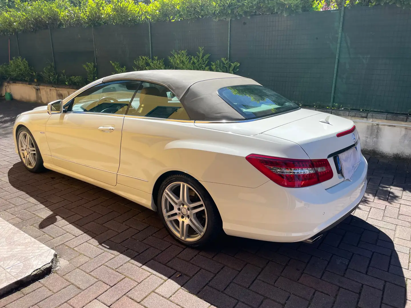 Mercedes-Benz E 250 AVANGARDE CON PACCHETTO AMG Bianco - 2