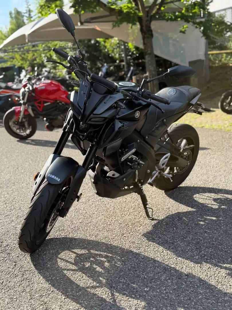 Yamaha MT-125 Zwart - 1