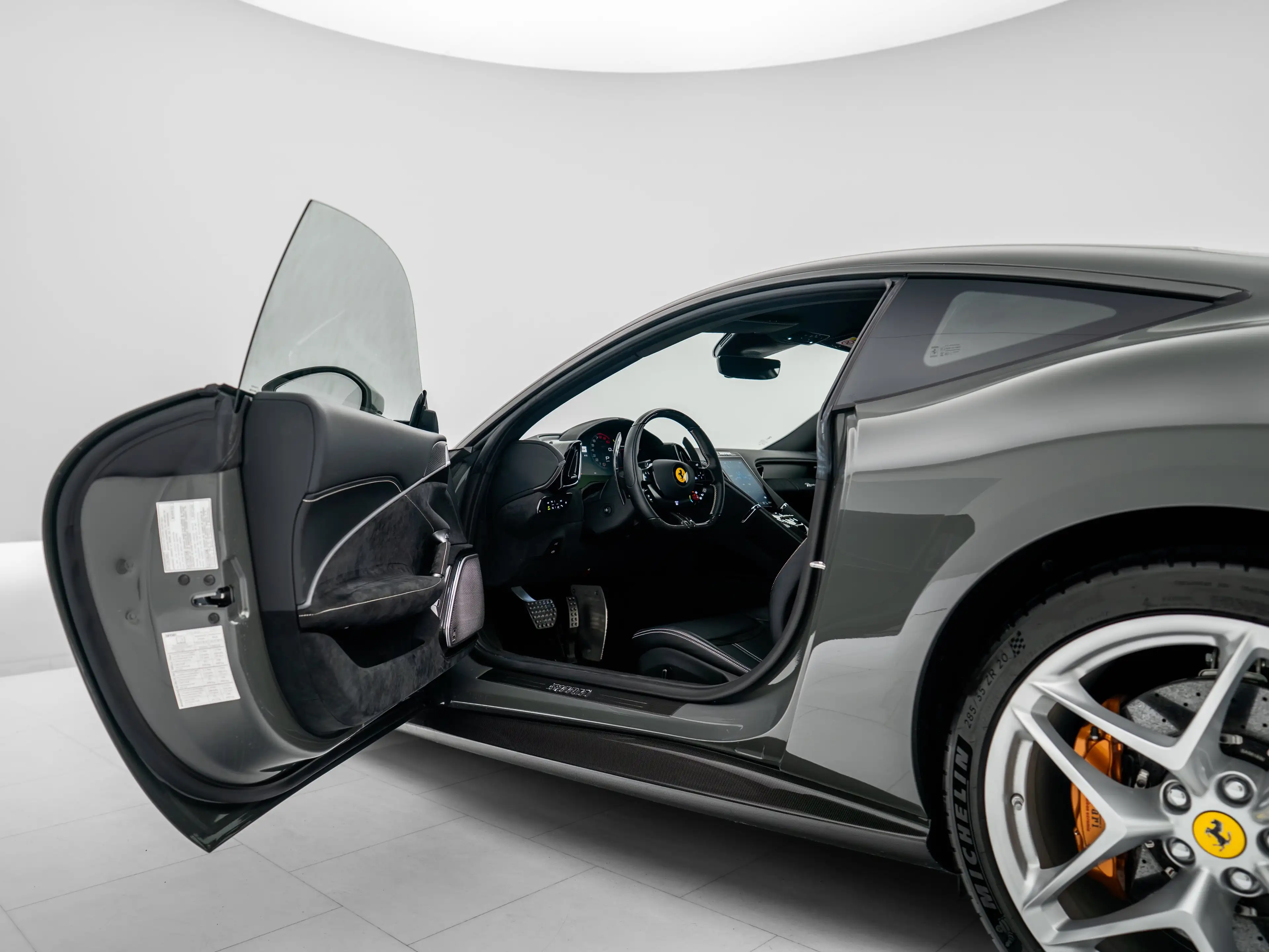 Ferrari Roma - GRIGIO SCURO - FERRARI HAMBURG — photo 10