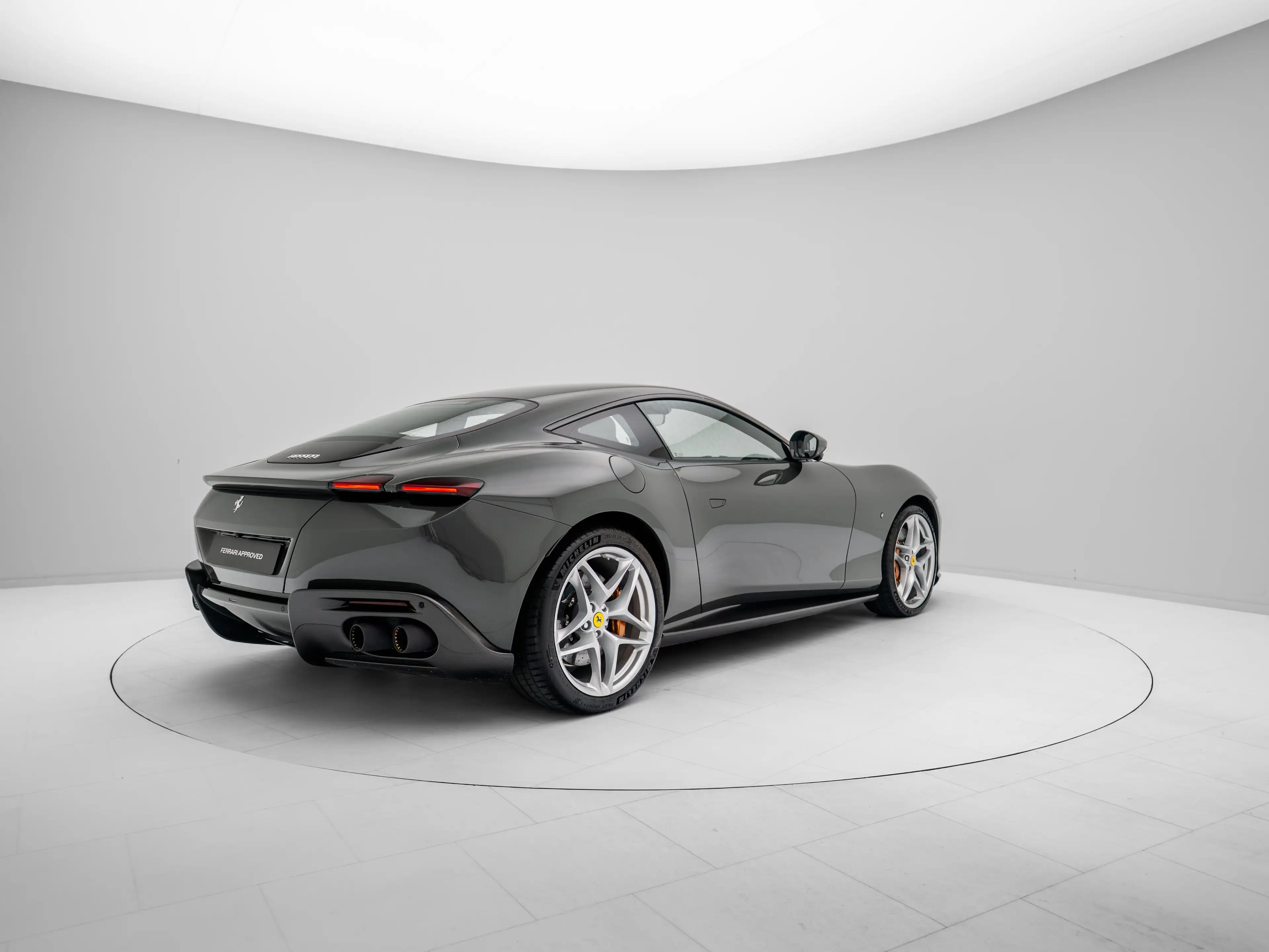 Ferrari Roma - GRIGIO SCURO - FERRARI HAMBURG — photo 5
