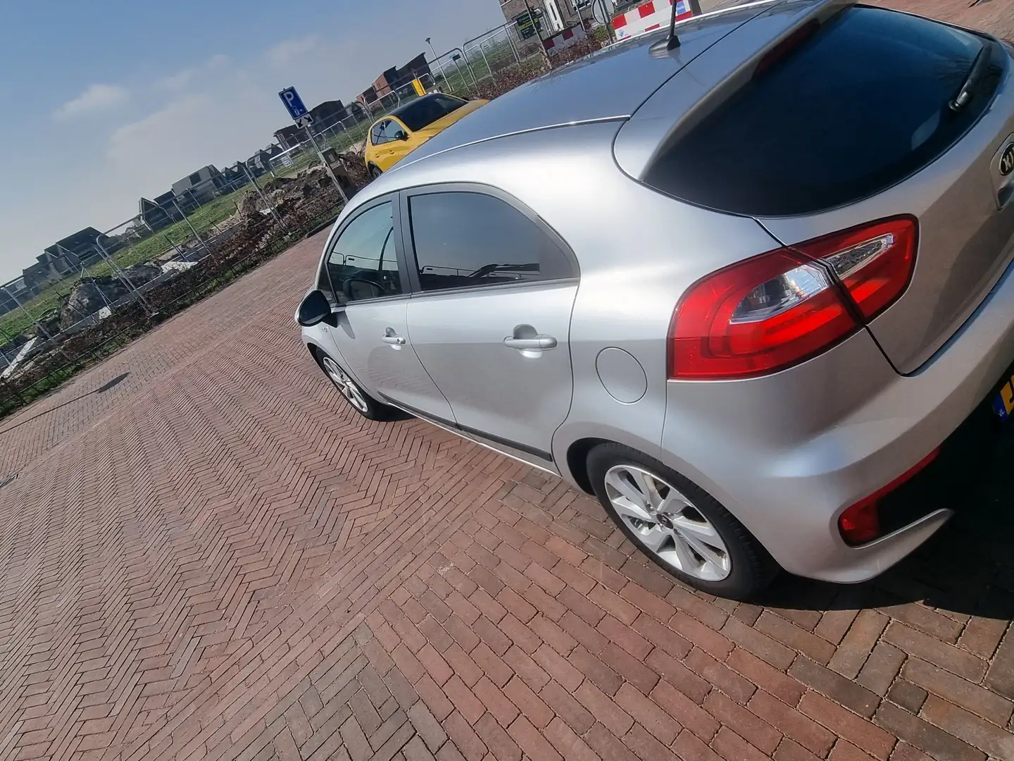 Kia Rio 1.2 CVVT DynamicL. Zilver - 2