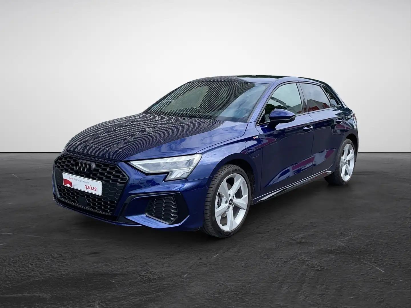 Audi A3 Sportback 40 TFSI e S tronic S line Bleu - 2