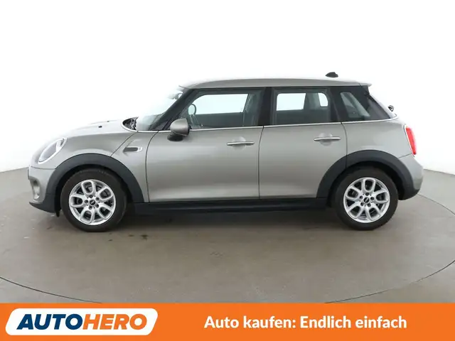 Mini Hatch view 3