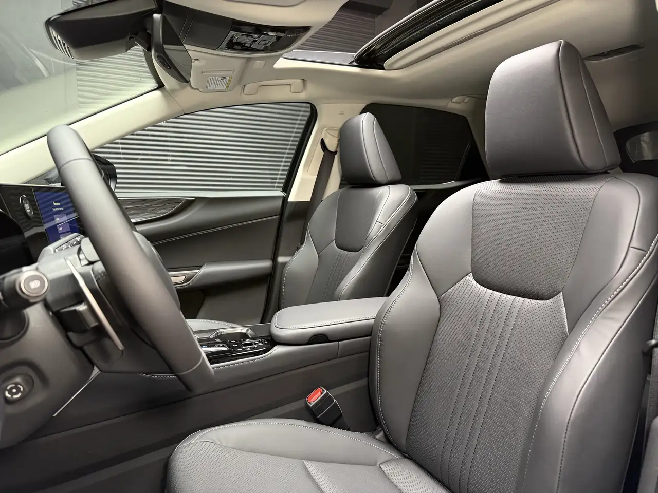 Lexus NX снимка Lexus NX