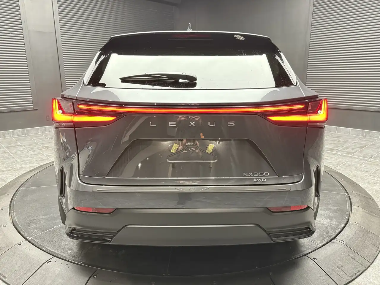 Lexus NX снимка Lexus NX