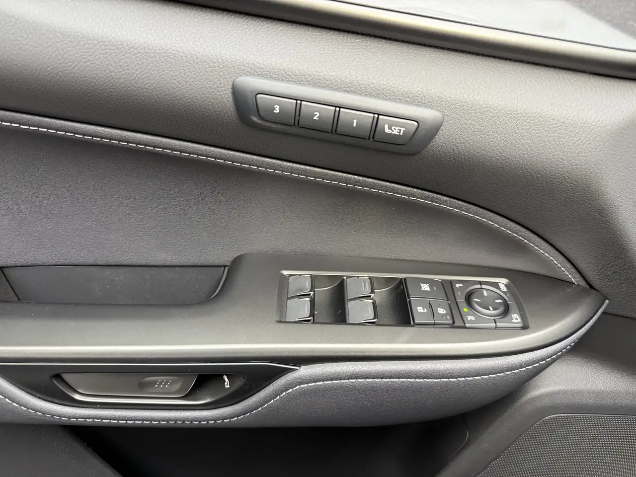 Lexus NX снимка Lexus NX