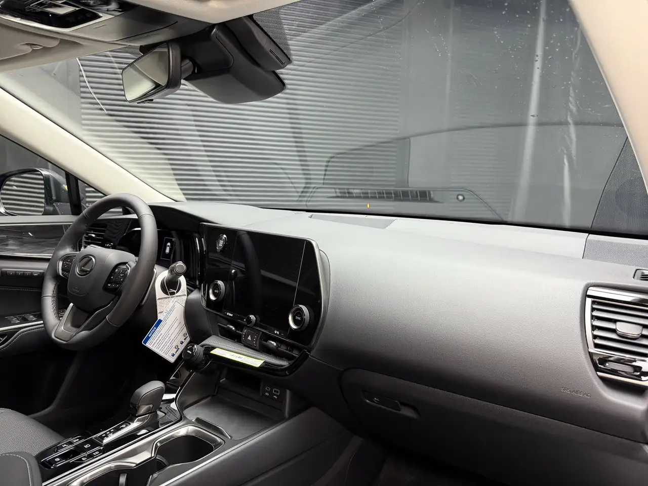 Lexus NX снимка Lexus NX