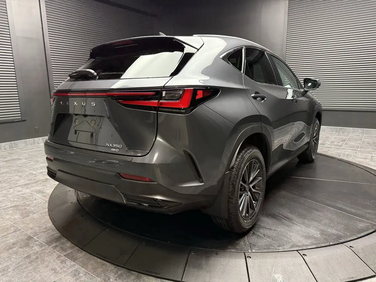 Lexus NX снимка Lexus NX